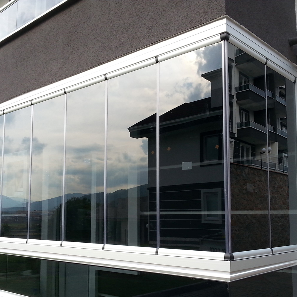 Cam balkon