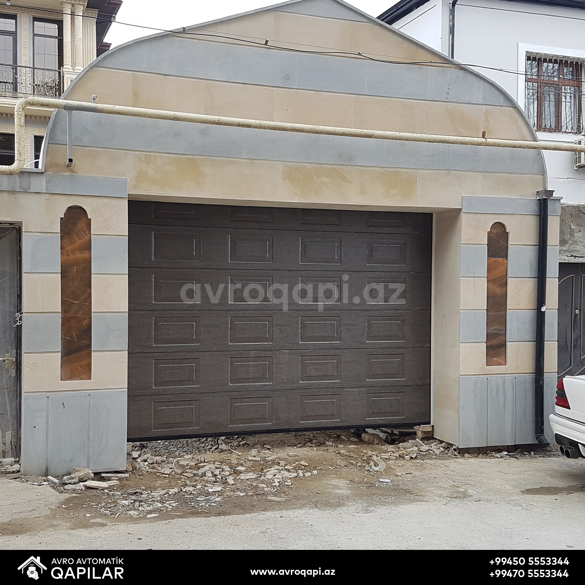 Şirkətimiz tərəfindən uğurla quraşdırılmış Seksiyonel Qaraj qapısı. ( Bakıxanov Qəsəbəsi )